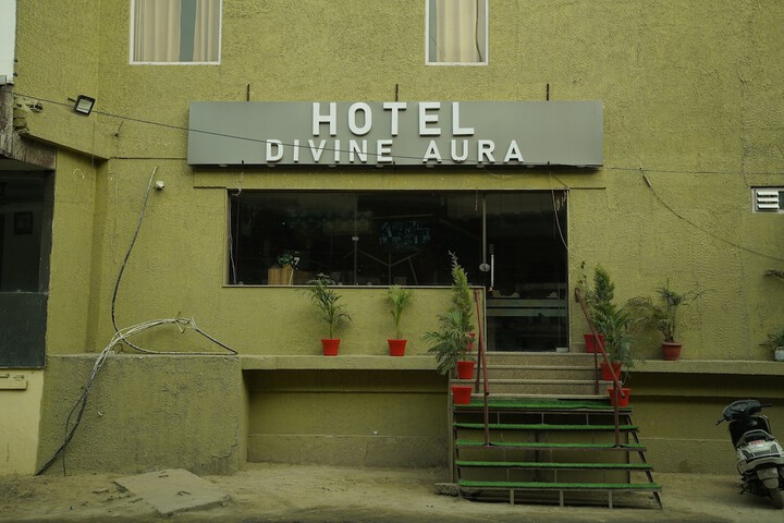 Hotel 32 of 35
