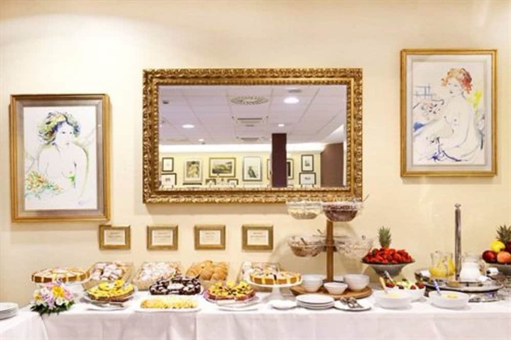 Breakfast/Coffee Service 40 of 66