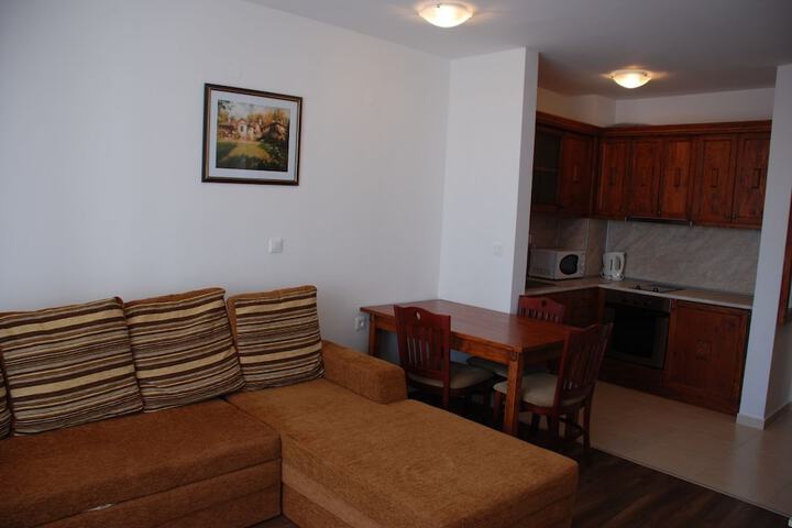 Room 9 of 48
