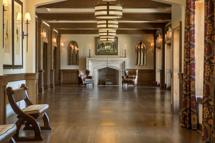 Banquet hall