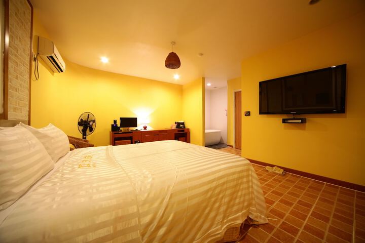 Room 30 of 75