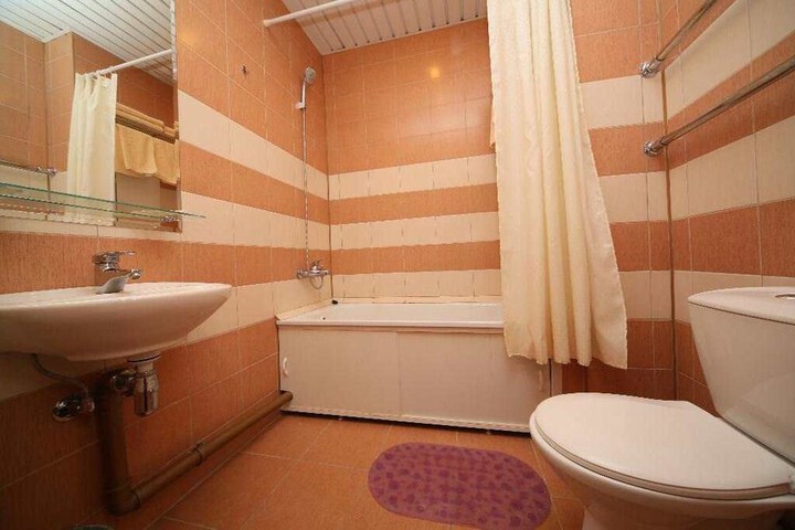 Room 23 of 75
