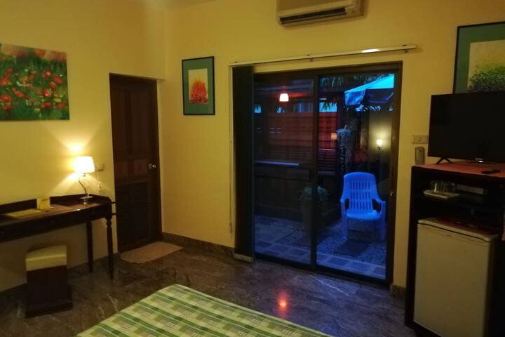 Room 11 of 53