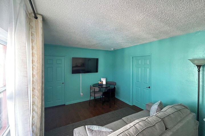 Room 41 of 86