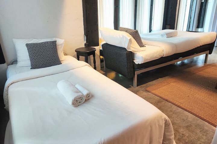 Room 17 of 60