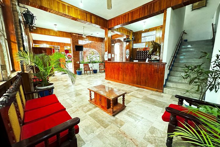 Hotel Interior 4 of 27