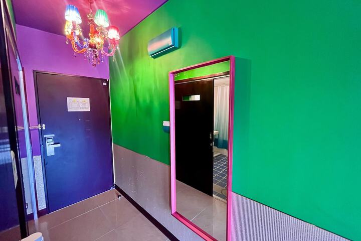 Room 21 of 149