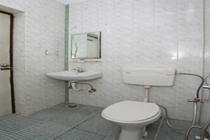 Room 3 of 21