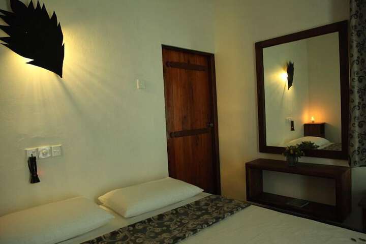 Room 7 of 20