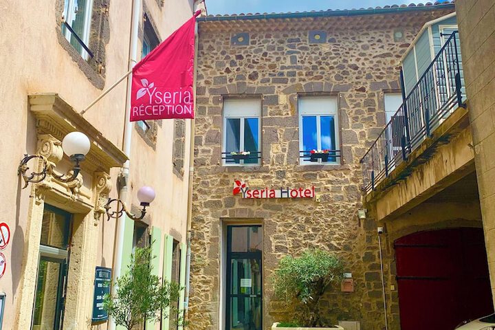 Logis Hotel Yseria - Historical Center in Agde