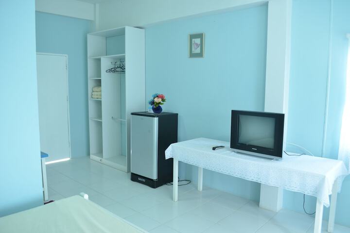 Room 21 of 36