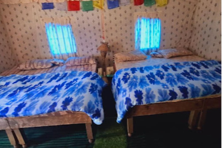 Room 14 of 33
