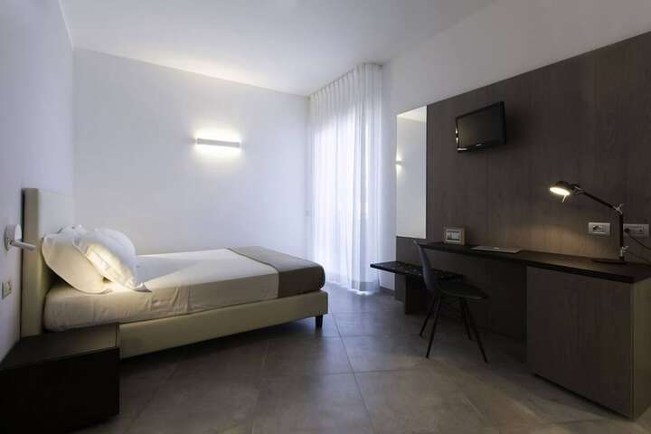 Room 3 of 34