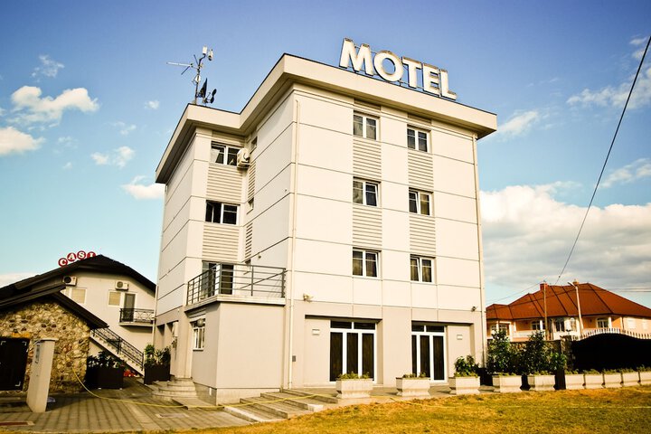 Hotel 2 of 8