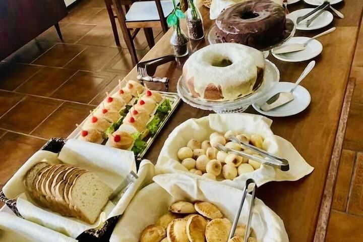 Breakfast/Coffee Service 83 of 98
