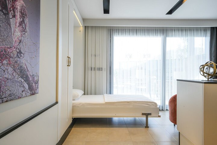 Room 27 of 155