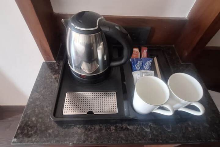 Breakfast/Coffee Service 13 of 19