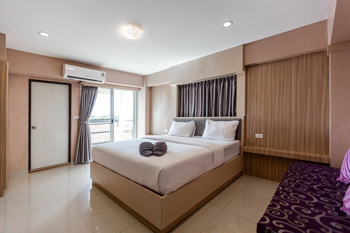 Room 62 of 93