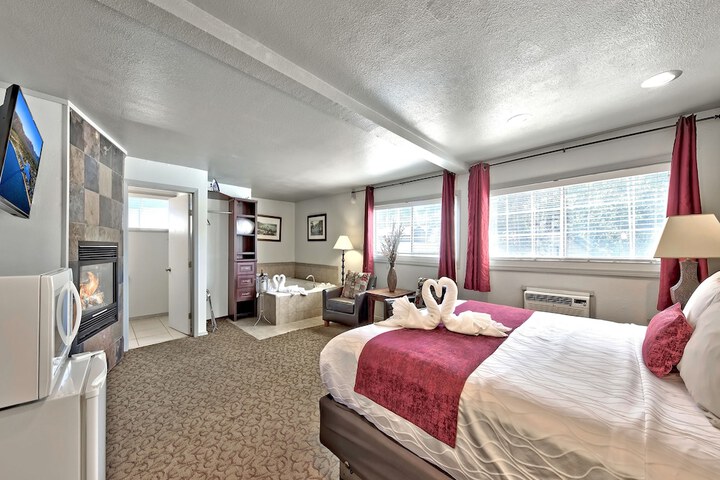 Standard | King Bed (6 of 36)