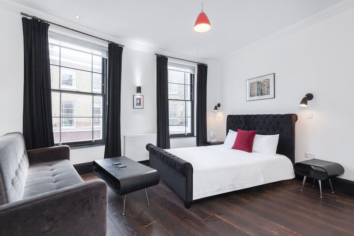 Room 10 of 27