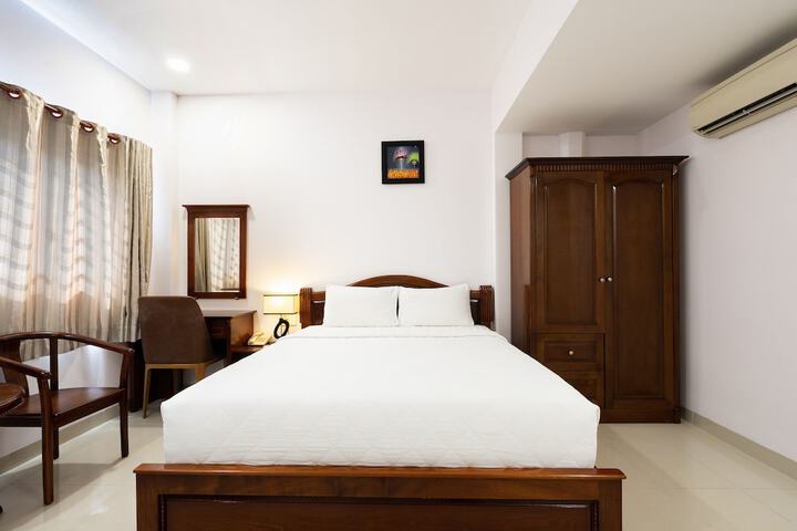 Room 9 of 21