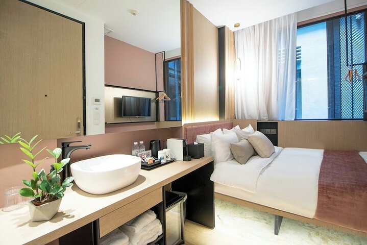 Room 14 of 26