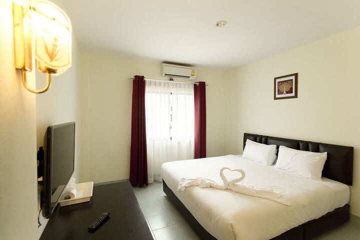 Room 12 of 29