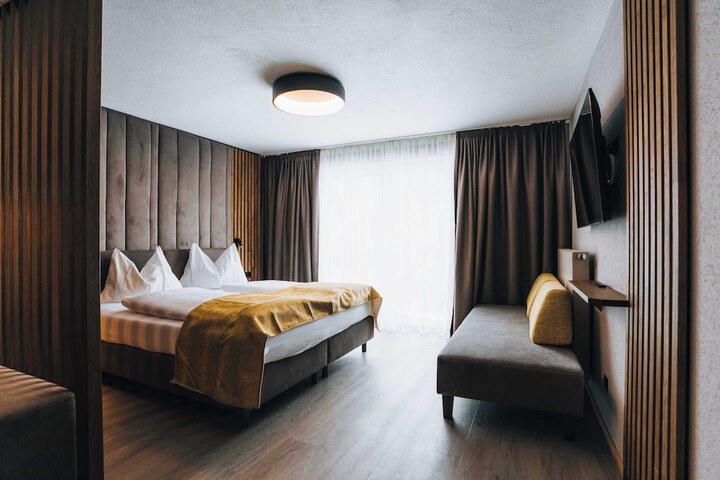 Room 37 of 505