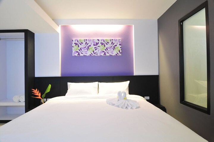 Room 5 of 34