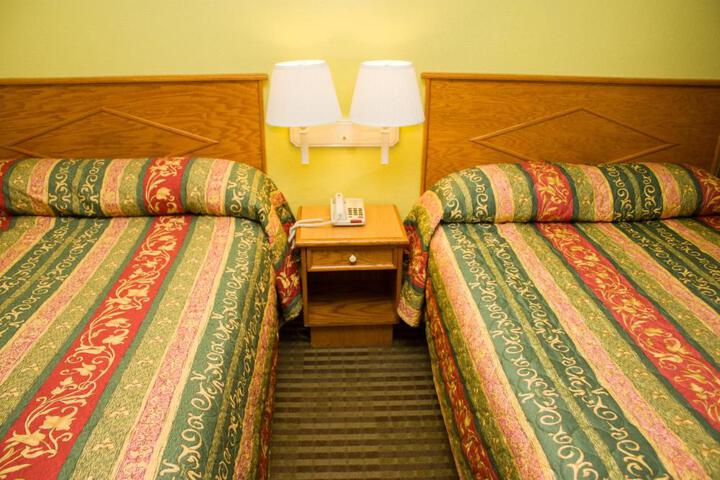 2 Double Beds (1 of 6)
