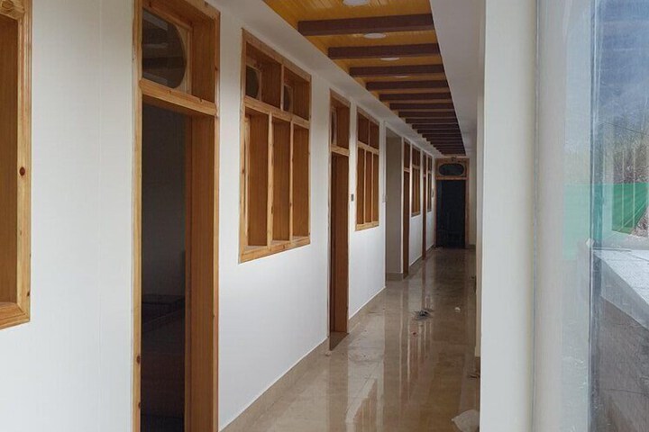 PARADISE HOTEL AND RESTAURANT