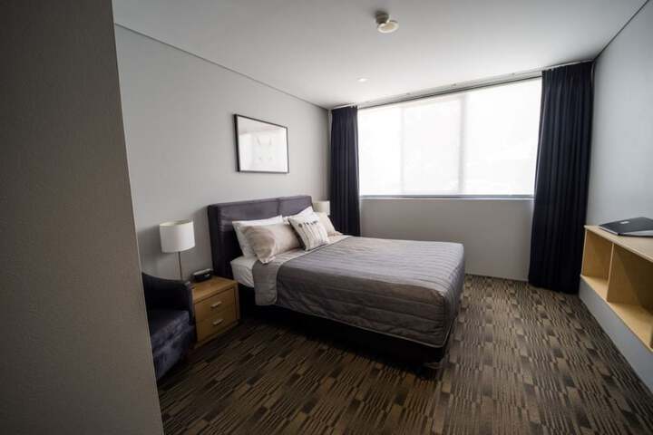 Room 11 of 30