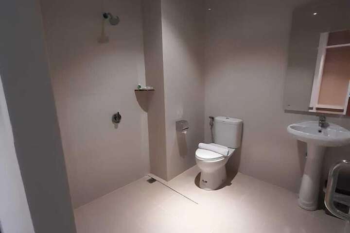 Room 34 of 46
