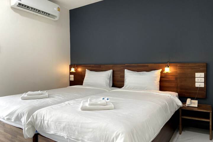 Room 8 of 29