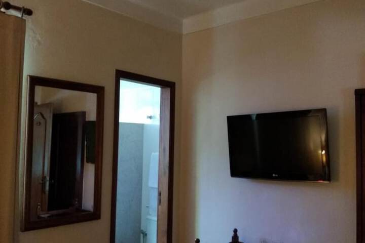 Room 25 of 63