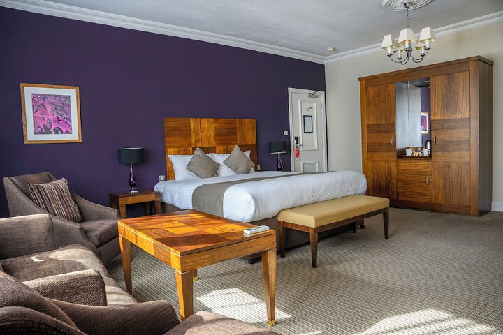 Room 12 of 36