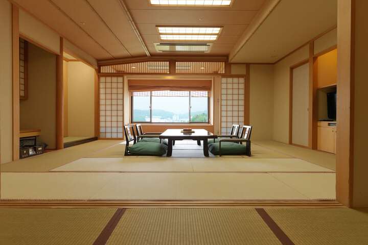 Room 20 of 247