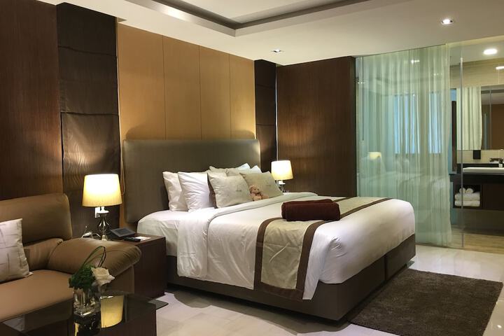 Room 3 of 44