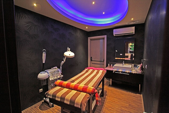 Room 30 of 66