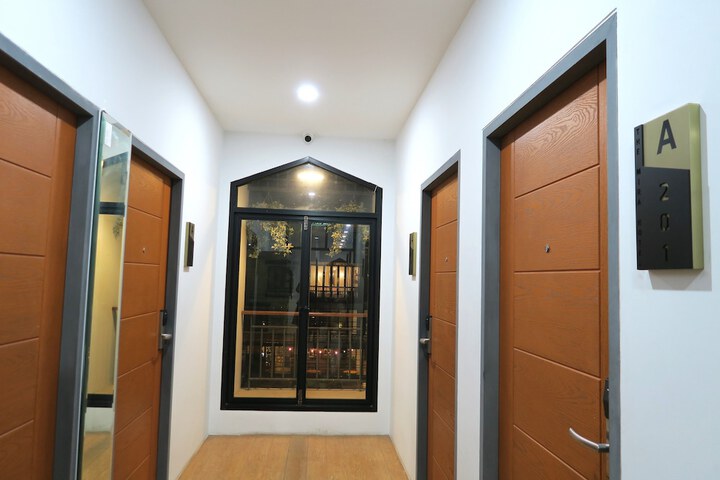 Room 26 of 74