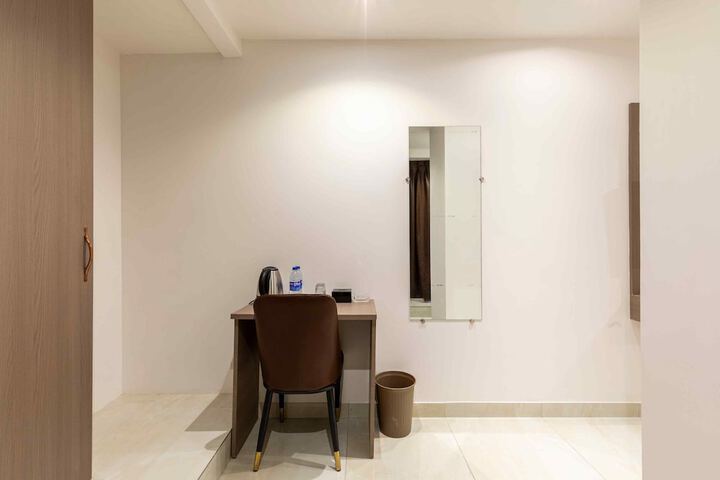 Room 18 of 39