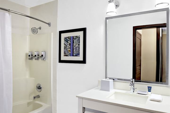 Room 15 of 36
