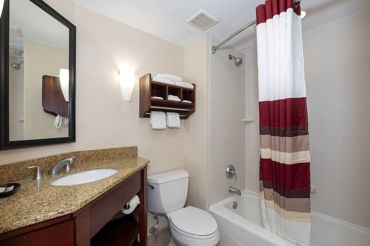 2 Double Beds (4 of 16)