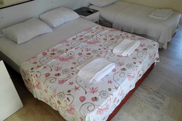 Room 4 of 17