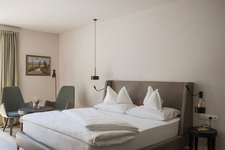 Room 6 of 36