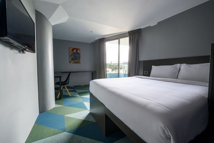 Room 30 of 72