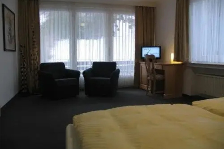 Room 5 of 21
