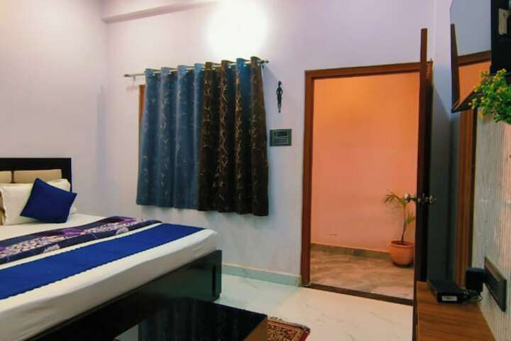 Room 4 of 14