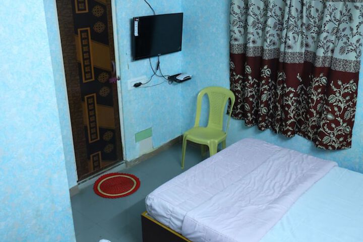 Room 30 of 66