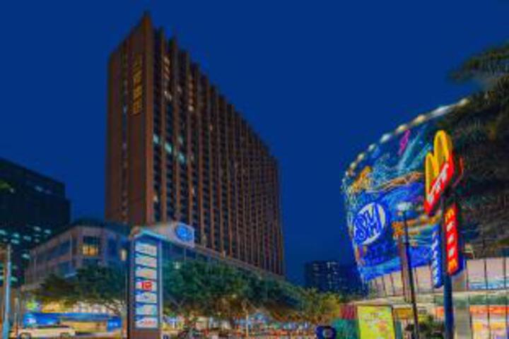 GUISU High-Rise Designer Hotel (Chengdu Jianshe Road East Suburb Memory Branch)